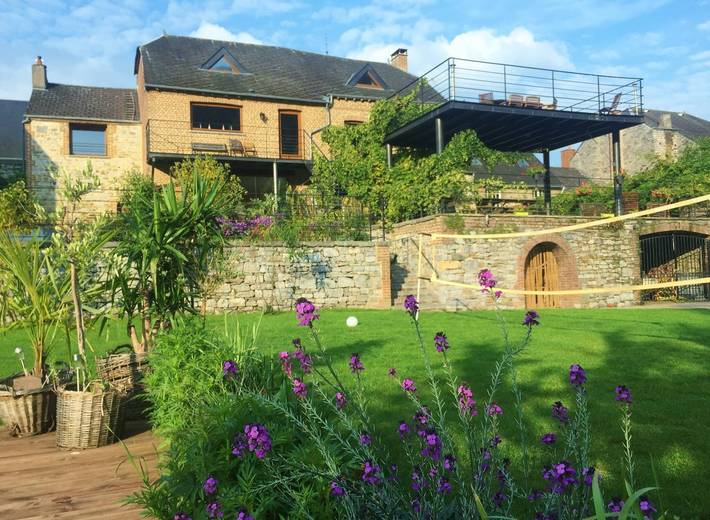 Cottage voor 12 personen, with Whirlpool and Terras as well as Tuin and Zwembad in de Ardennen