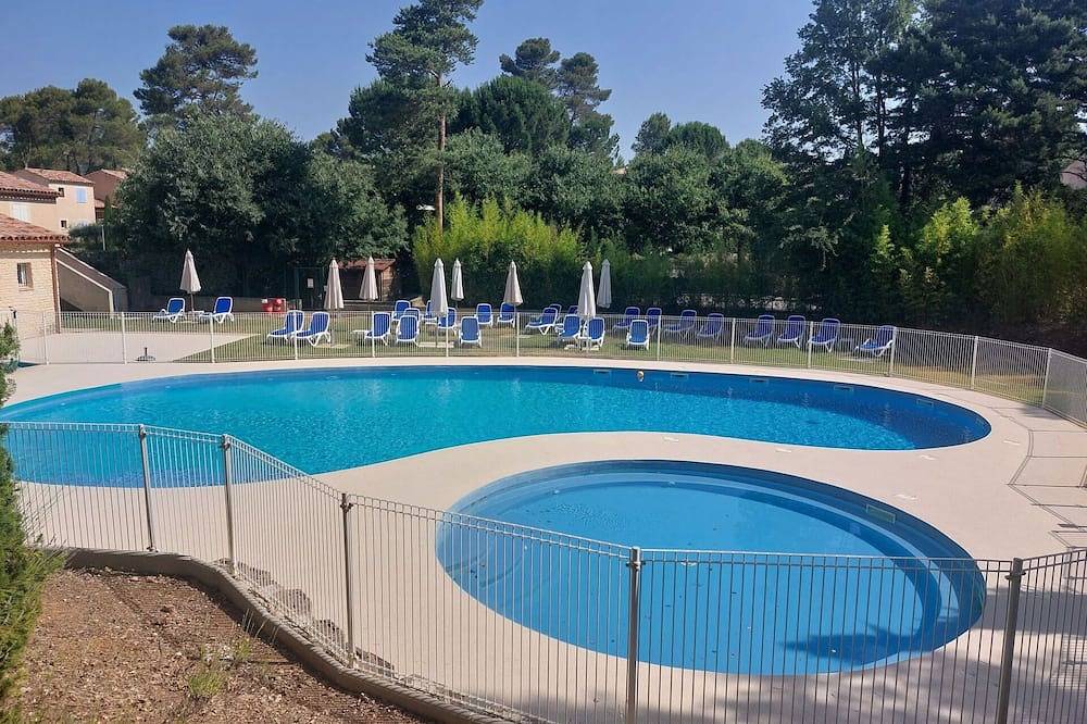 Ganze Wohnung, Herrliche Wohnung für 6 Personen mit Pool,  W-Lan, Tv und Terrasse in Nans-les-Pins, Brignoles Region