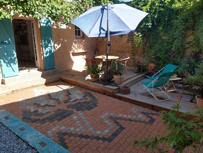 Gîte pour 2 personnes, avec jardin à Aspiran