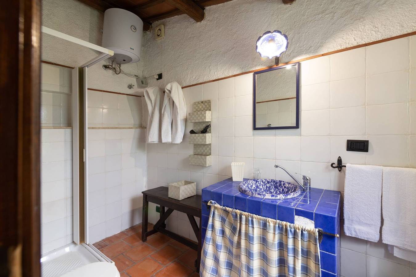 Appartement entier, Appartement 'Tenuta Donna Vittoria Grande' avec vue montagne, Wi-Fi et climatisation in Trapani, Province de Trapani