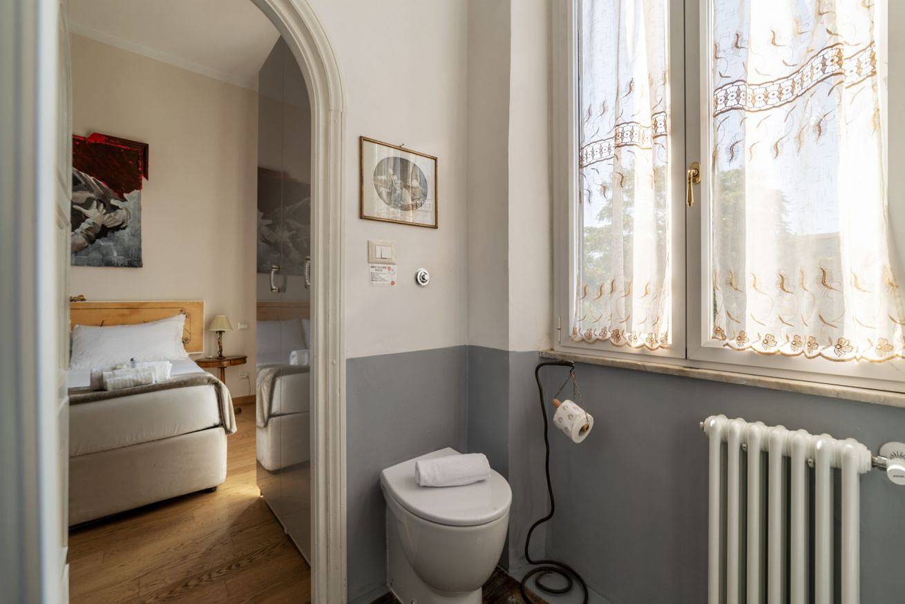 Entire apartment, Sales 82 in Trastevere, Rome