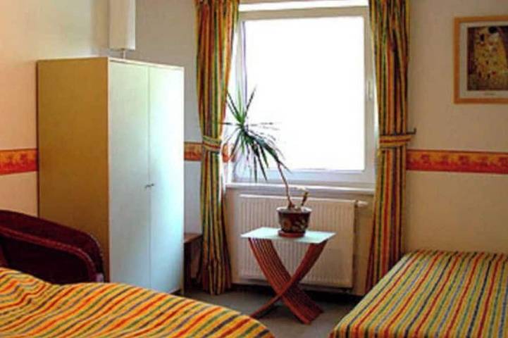Ferienwohnung für 5 Personen, mit Terrasse und Sauna sowie Garten in Greifswald - 2