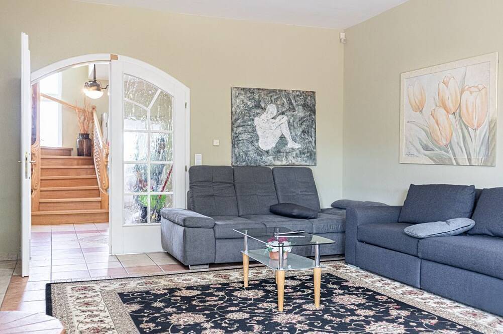 Exquisite Home w/ Garden & Free Parking - for 20p in Floridsdorf, Wien