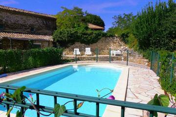Agriturismo pour 6 personnes, avec jardin à Saint-André-de-Roquepertuis