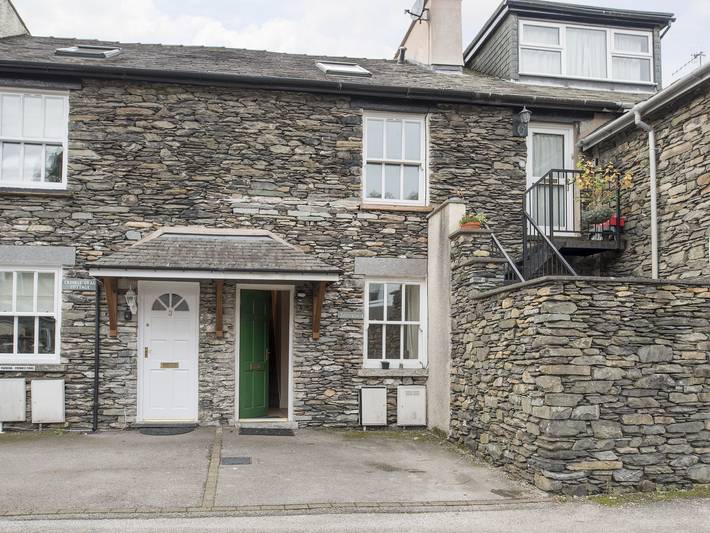 Log cabin for 6 people in Windermere