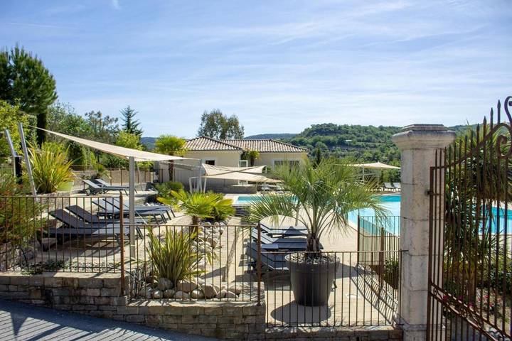 Location de vacances pour 5 personnes, avec sauna et piscine ainsi que jardin et bassin pour enfant à Saint-Maurice-d'Ardèche - 3