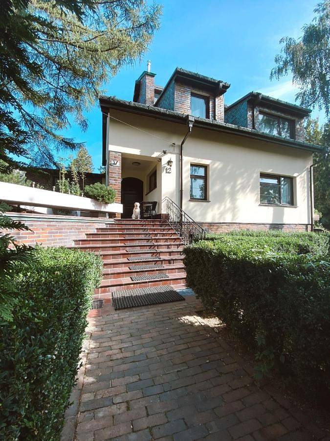 Maison d’hôte pour 5 personnes, avec Terrasse et Jardin à Varsovie