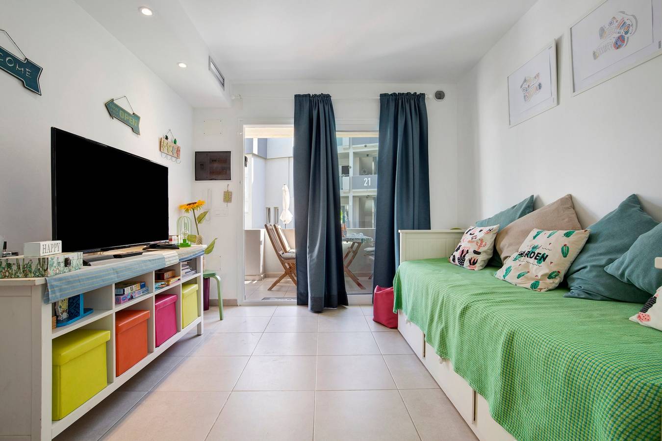 Gehele studio, Studio Appartement "Garden 128" met Gedeeld Zwembad, Privé Terras & Wi-Fi in Corralejo, La Oliva