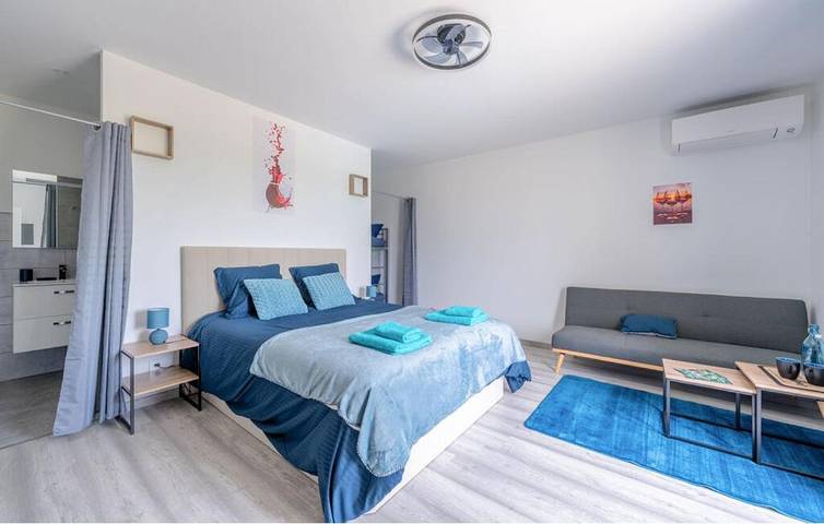 Location de vacances pour 4 personnes, avec sauna et jardin ainsi que vue et piscine, animaux acceptés à Belvès-de-Castillon - 4