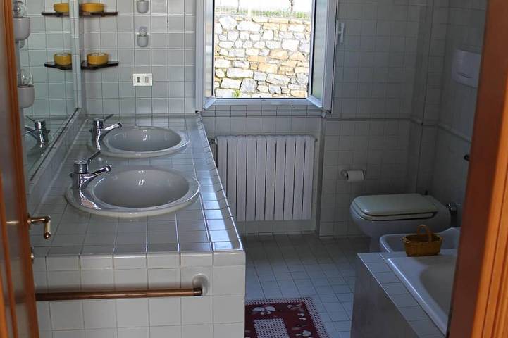 Villa für 5 Personen, mit Balkon und Garten in Ligurien - 4