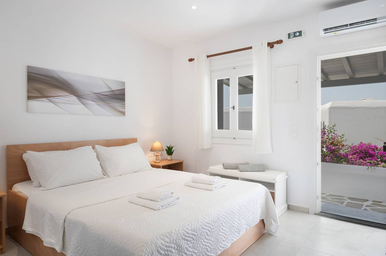 Holiday Home 'Mykonos Serenity 1' with Shared Pool, Wi-Fi and Air Conditioning in Mykonos