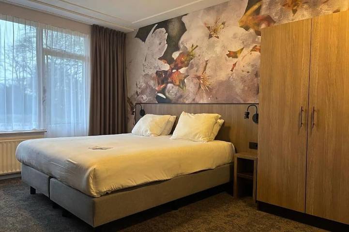 Hotel für 3 Personen, mit Pool - 1