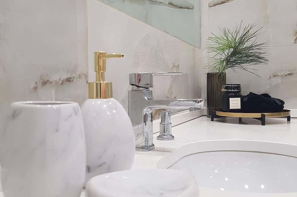 Geheel appartement, Thessaloniki City Center 2 bedroom apartment with Agia Triada church view in Faliro (Thessaloniki), Thessaloniki en omgeving