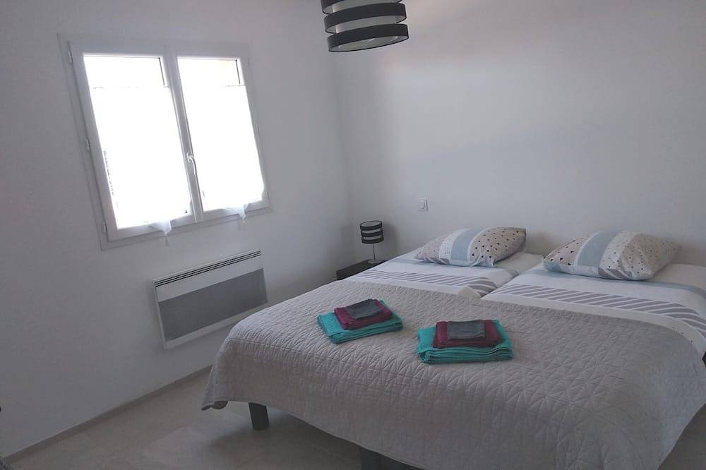 Wunderschöne neue Villa von 360m² mit beheiztem Pool in Flassans-sur-Issole, Brignoles Region
