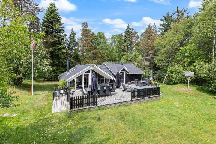 Villa for 6 personer, med balkong / terrasse og jacuzzi, dyr tillatt i Blåvand