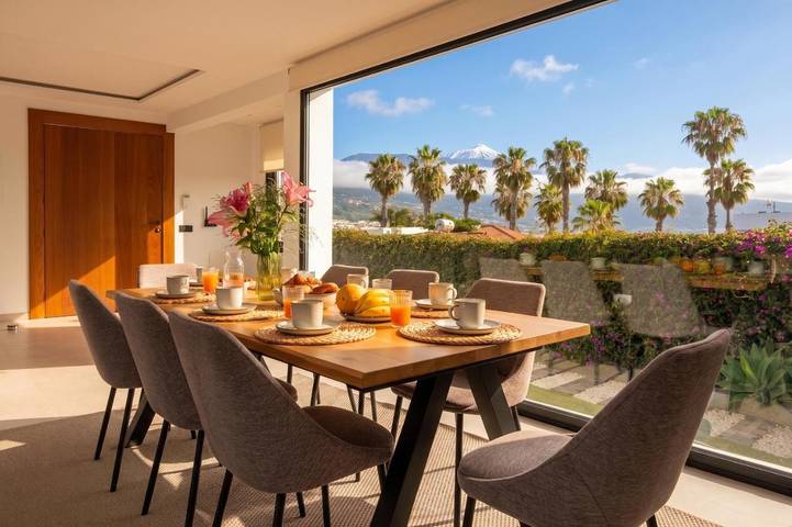 Ferienhaus für 8 Personen, mit Terrasse und Garten sowie Pool und Ausblick in Puerto de la Cruz - 4