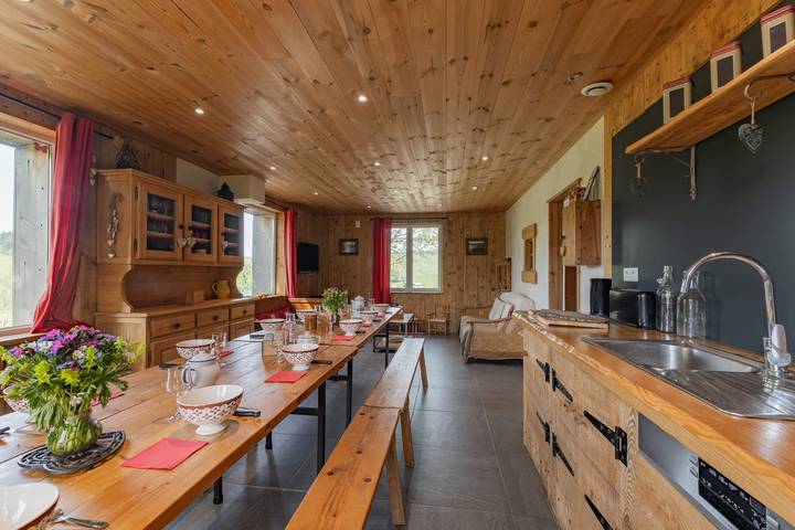 Gîte pour 14 personnes, avec jardin dans Station Des Estables - 3