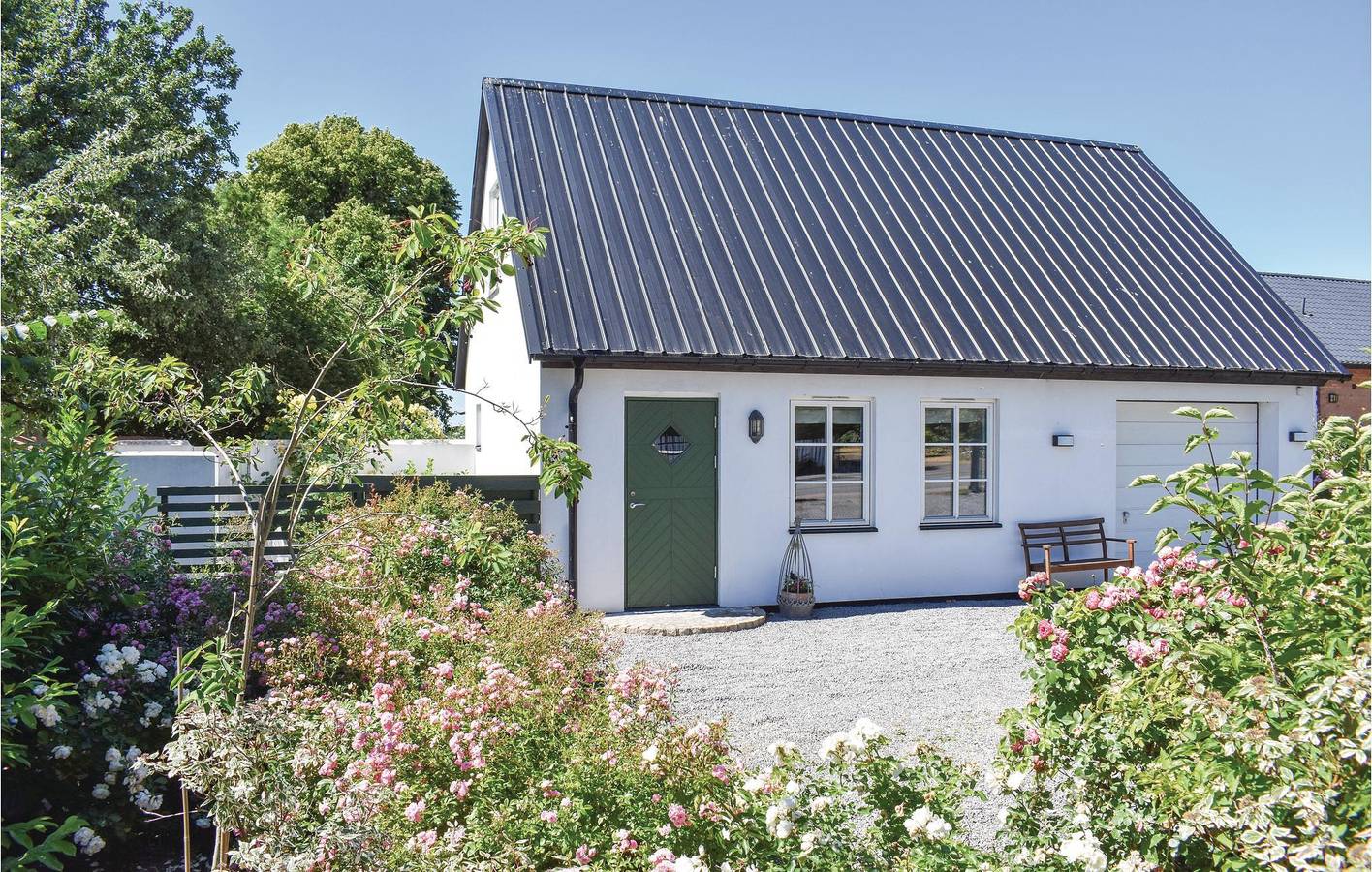 Hel semesterlägenhet, Lägenhet för 2 Personer med terass in Österlen