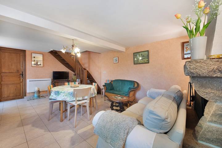 Cottage 'Gîte Rural Michel Germain' avec terrasse privée, jardin privé et Wi-Fi in Sourdeval-les-Bois, Région de Coutances