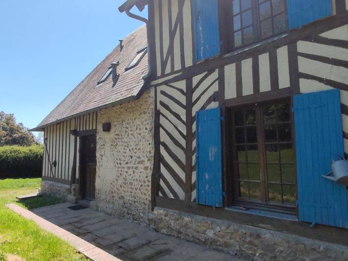 Location de vacances pour 9 personnes, avec jardin et terrasse à Reux