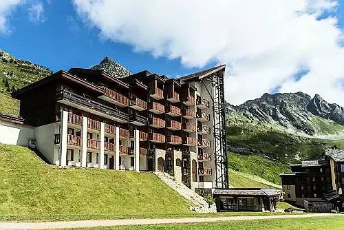 Gîte pour 7 personnes, avec Terrasse ainsi que Piscine et Vue dans Belle Plagne - 2