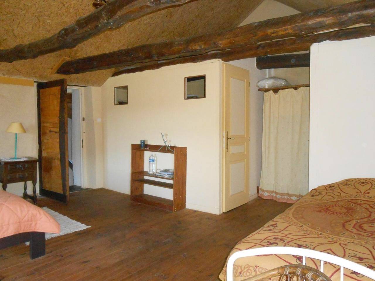 Double Room with Private External Bathroom in Saint-Izaire, Parc naturel régional des Grands Causses