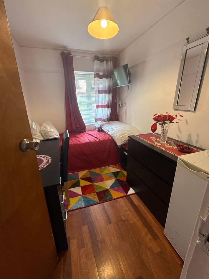 4 Schlafzimmer Haus gemietet von der Zimmer in Haringey, London