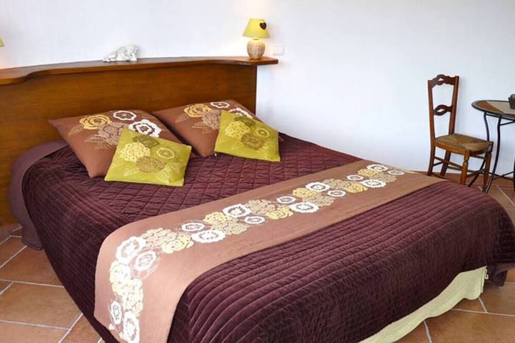 Gîte pour 5 personnes, avec jardin et terrasse à Bilhères - 2