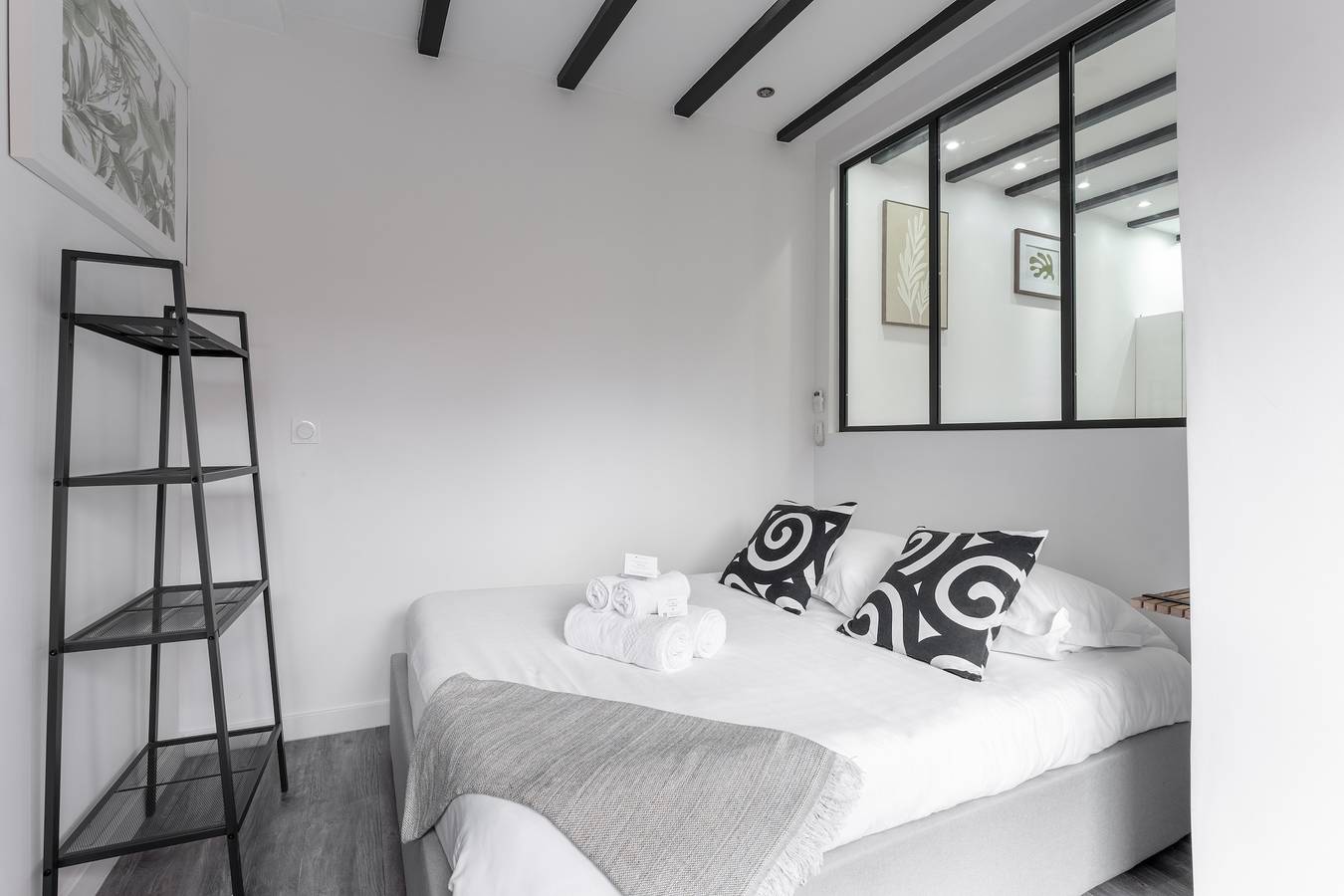 Geheel appartement, Le Petit Enclos - Appt climatisé, parking privé in Décines-Charpieu, Rhône