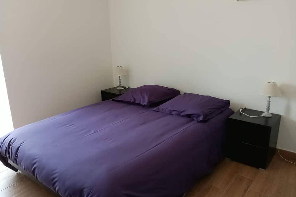 Loue gite, maison ancienne, indépendante, rénovée avec soin in Caden, Région de Vannes