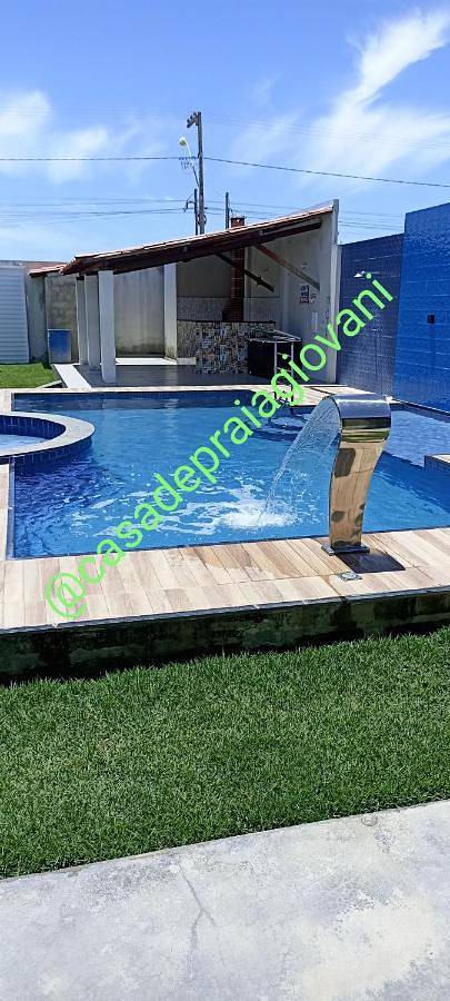 Casas e apartamentos de temporada para 12 pessoas, com piscina e jardim em Sergipe