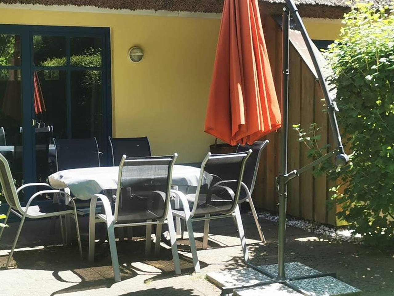 Reetdachhaus Holunder 2 - Ferienhaus Holunder 2 – Familienzeit unter Reet an der Puddeminer Wiek in Puddemin, Poseritz