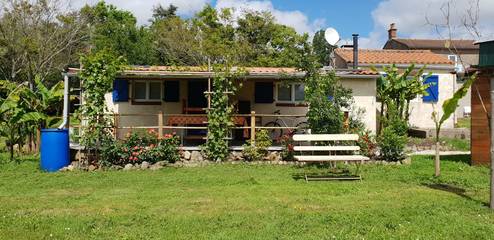 Gîte pour 6 personnes, avec jardin et terrasse à Apremont