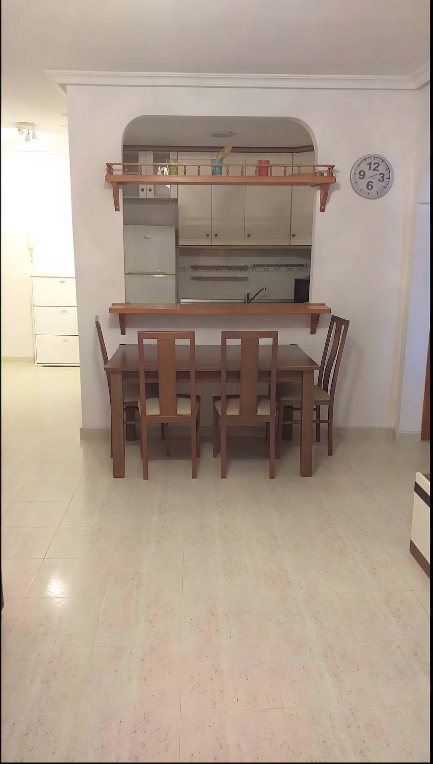 Ganze Wohnung, Ferienwohnung 'Apartamento Con Vistas A La Piscina' mit Meerblick, Wi-Fi und Klimaanlage in Torrevieja, Costa Blanca