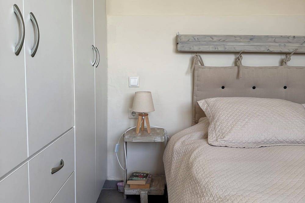 Ganze Wohnung, In the heart of Poros, stunning panoramic views, privacy and serenity. in Poros Stadt, Poros