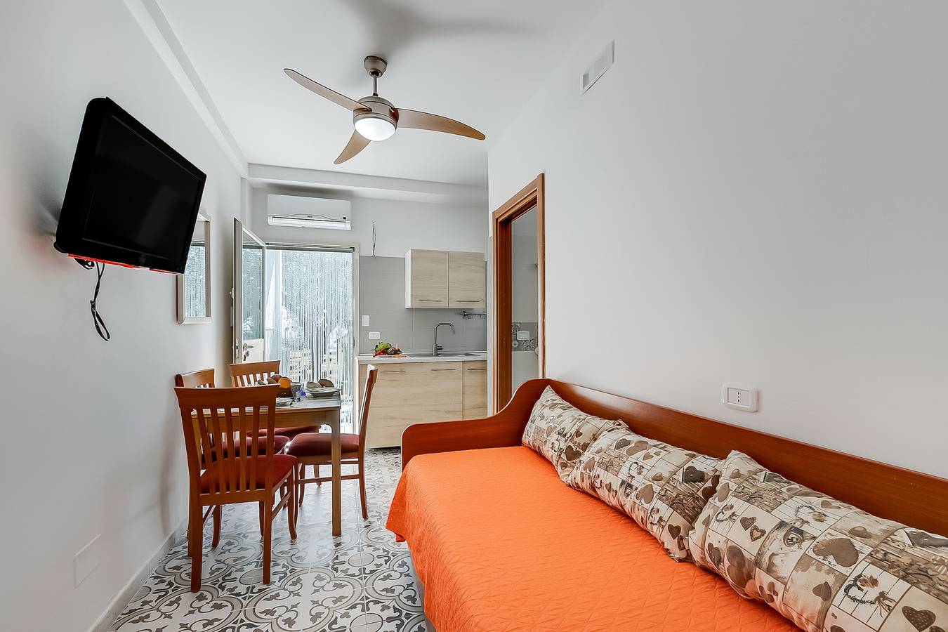 Cały apartament, Apartament wakacyjny dla 4 osób z basen in Defensola, Gargano