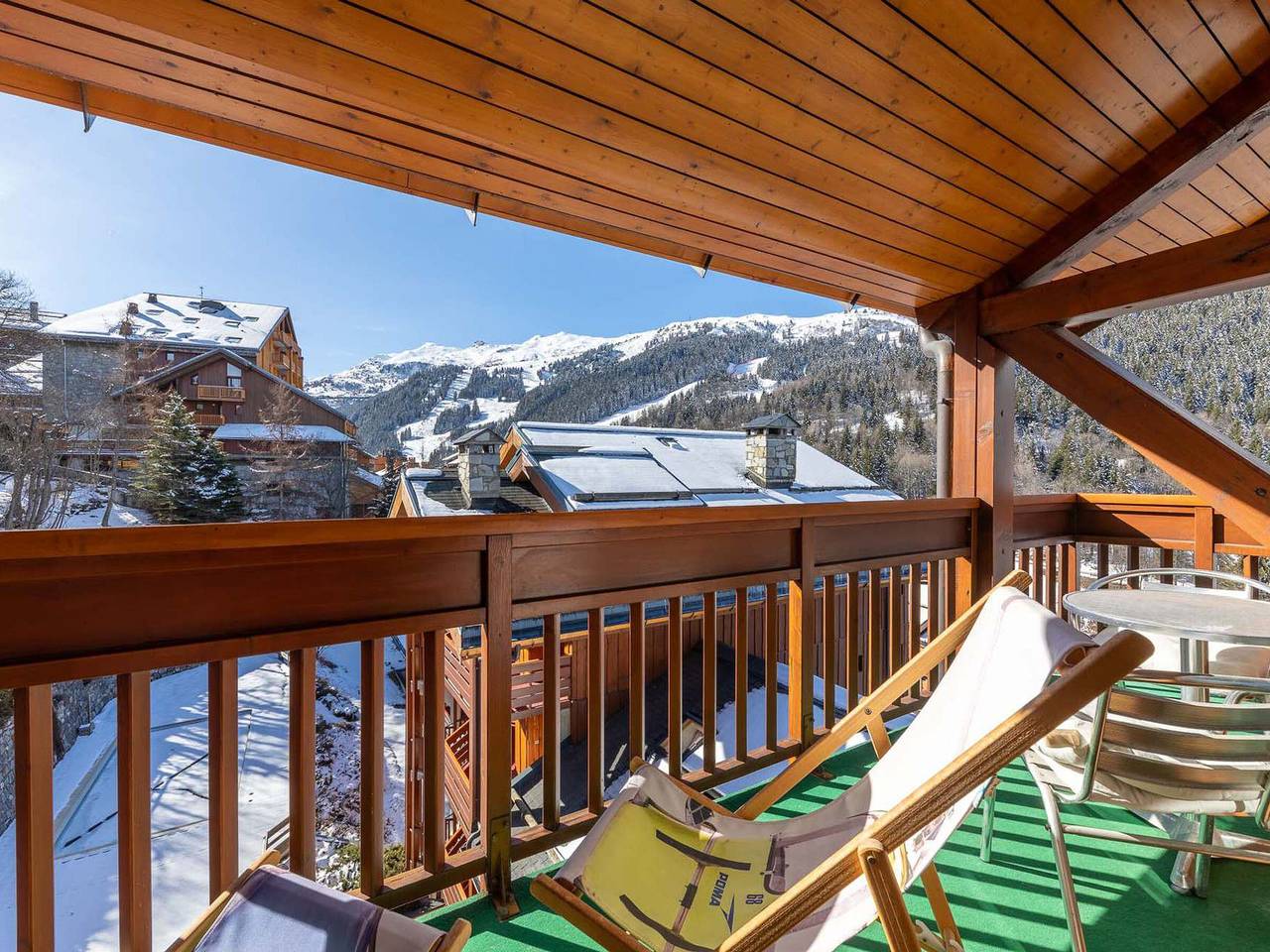 Entire apartment, Cozy duplex in Méribel, near slopes & shops, garage in Méribel, Les Allues