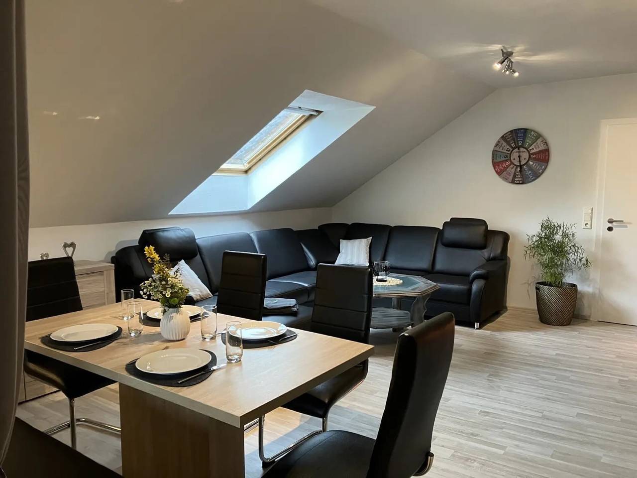 Ganze Wohnung, "Ferienwohnung Sauerlandherz" mit Balkon und Wi-Fi in Halberbracht, Lennestadt