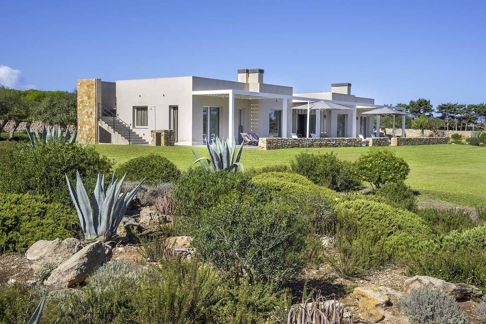 Deluxe Suite, 1 Bedroom | Modern Minimalist Design Villa | Sea & Wild Beauty in Favignana