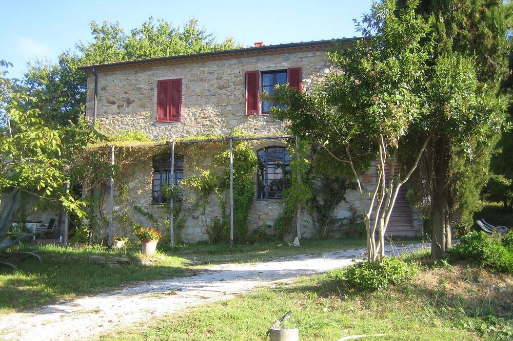 Pod. San Giuseppe, la terrazza, für 2-6 P. Ganzes Haus mit 3 Fewos für 12 P in Sassetta, Etruskische Küste