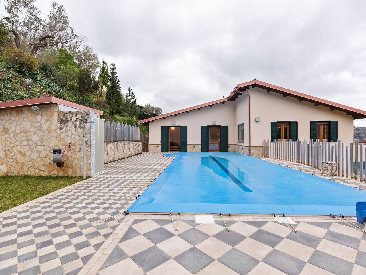 Villa en San Mango con Piscina y Jacuzzi in San Mango d'Aquino, Provincia de Catanzaro