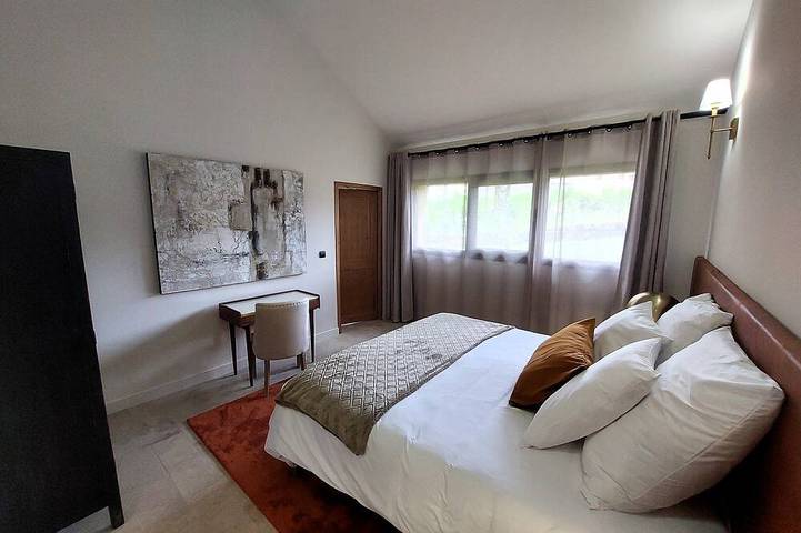 Location de vacances pour 6 personnes, avec jardin à Sainte-Colombe-de-Peyre - 4