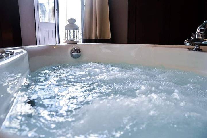 Apartahotel para 2 personas, con jacuzzi y balcón en Apulia