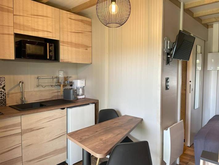 Location de vacances pour 2 personnes, avec Terrasse ainsi que Jardin et Piscine à Saint-Père-en-Retz - 2