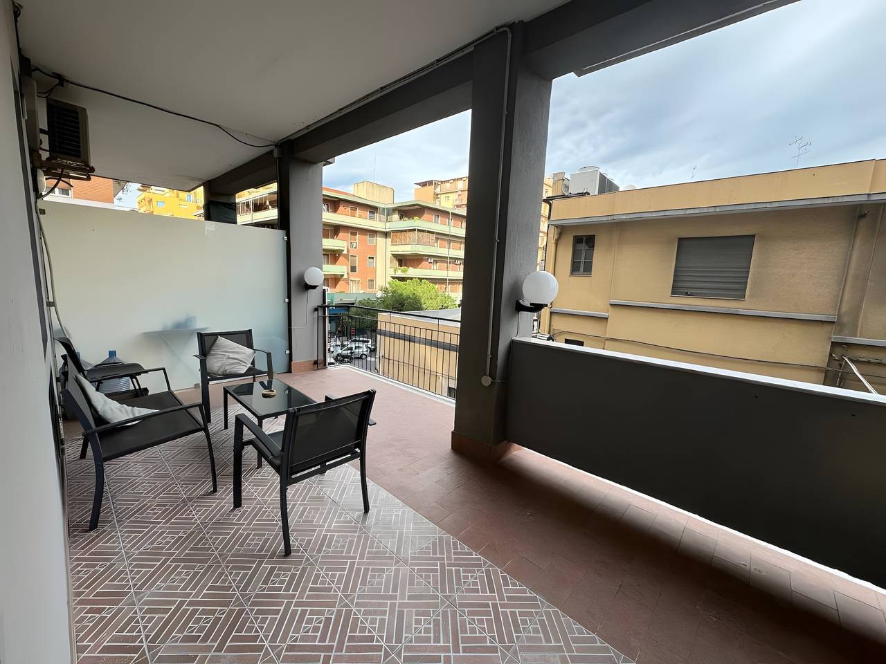 Habitación 'Seasidecity - Matrimoniale Verde' con terraza compartida, Wi-Fi y aire acondicionado. in Catania, Provincia de Catania