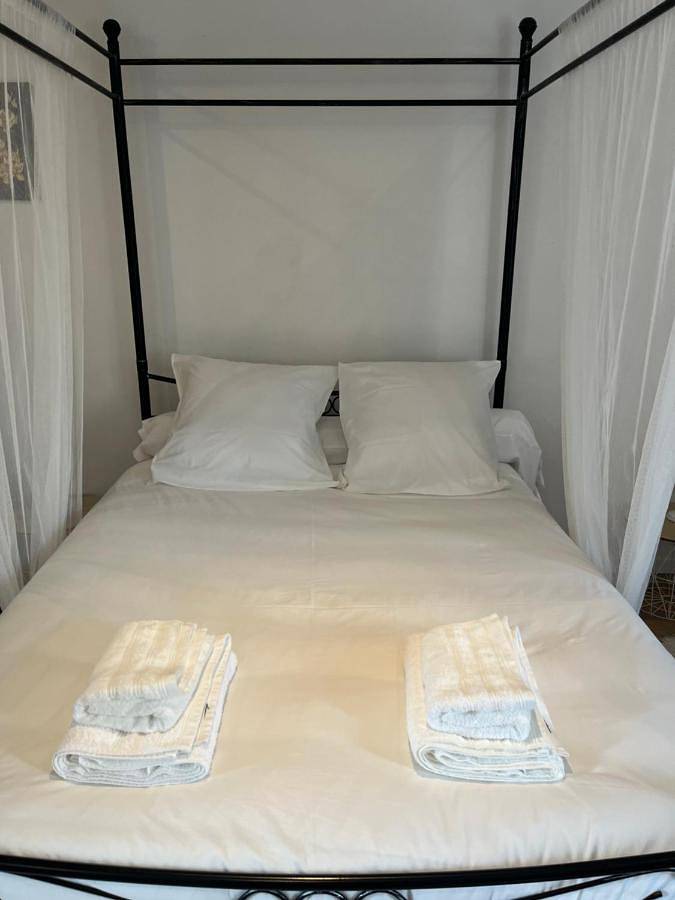 Location de vacances pour 3 personnes, avec jardin et piscine à Châtel-Guyon - 3