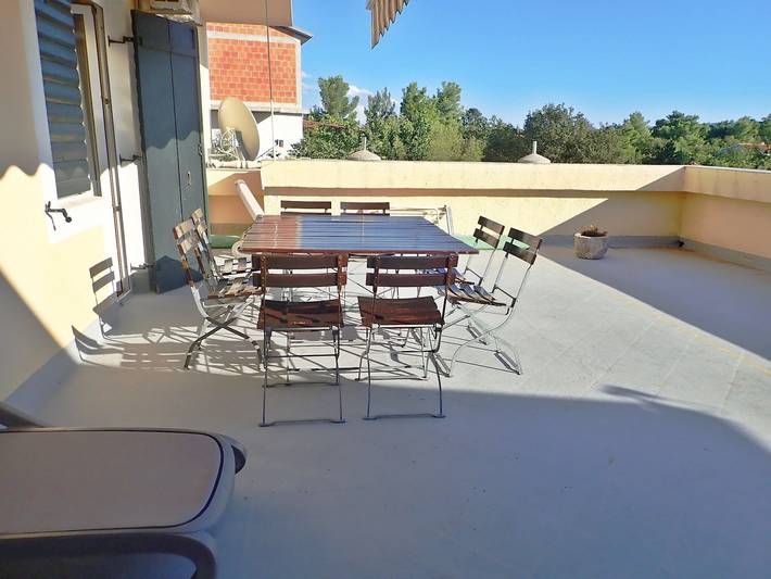 Ferienwohnung für 9 Personen, mit Garten und Terrasse in Starigrad Paklenica - 4