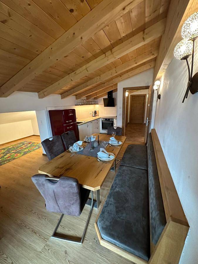 Ganze Wohnung, Apartment with Mountain View in Mittersill, Pinzgau
