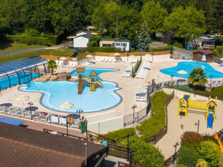 Camping für 4 Personen, mit Terrasse und Kinderpool in Ile de France
