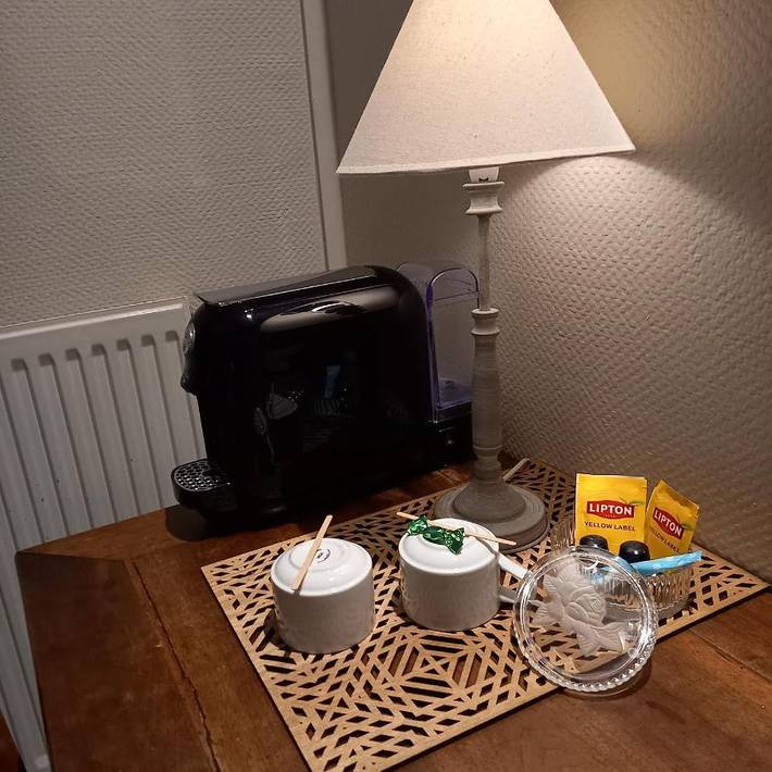 Hôtel pour 4 personnes, avec piscine ainsi que vue et jardin à Châteaubernard - 3